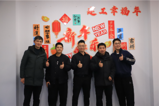 镜藏岁月情暖建工，王谦老师挥机爽拍